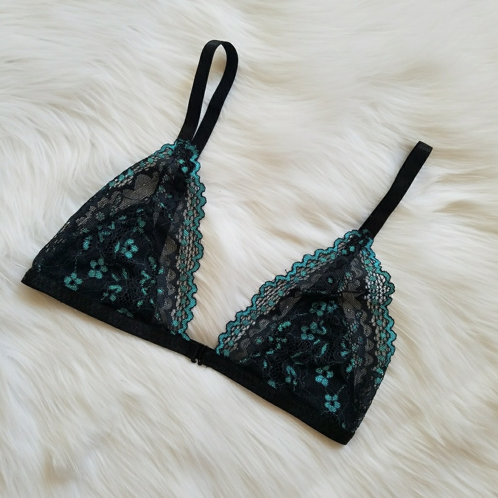 Sweet and confy Black and Blue bralette