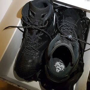 BLACK CATS RETRO 6 * SOLD ON MERCARI