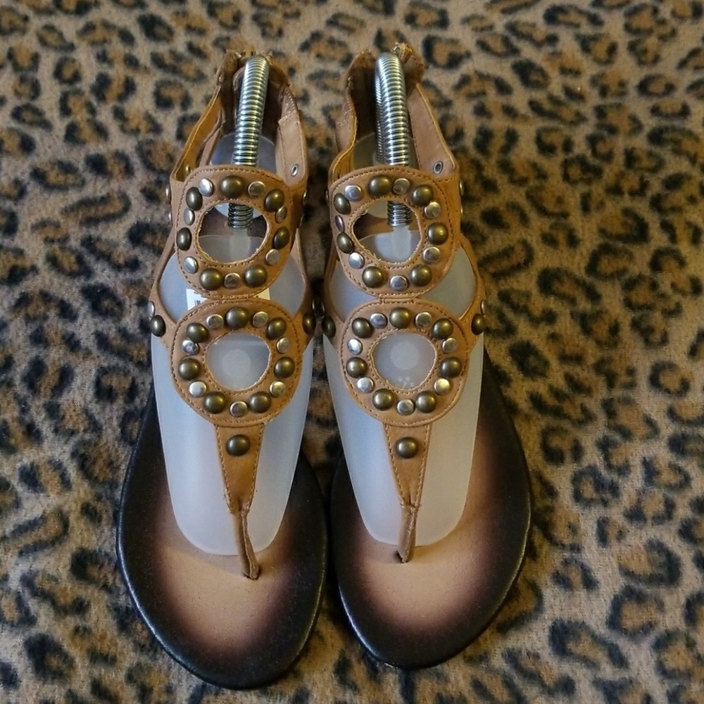 Sandal