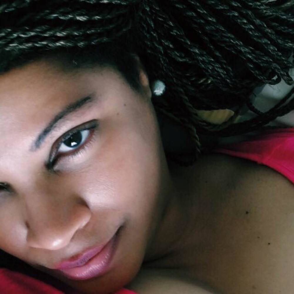 Meet your Posher, Carrie