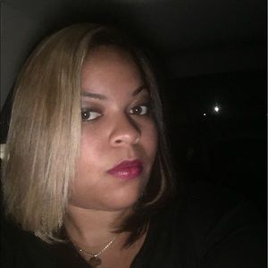 Meet your Posher, Josette