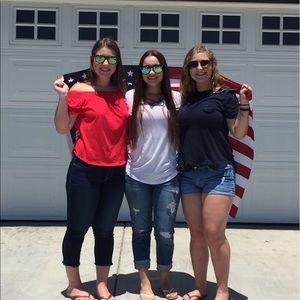 Meet your Posher, Alison