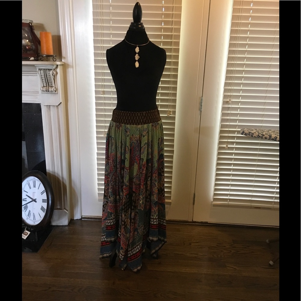 Bila Asymmetrical Paisley Print Hankerchief  Skirt