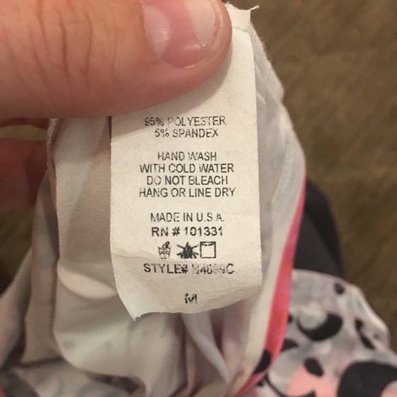 Flowy flower top - Picture 3 of 4