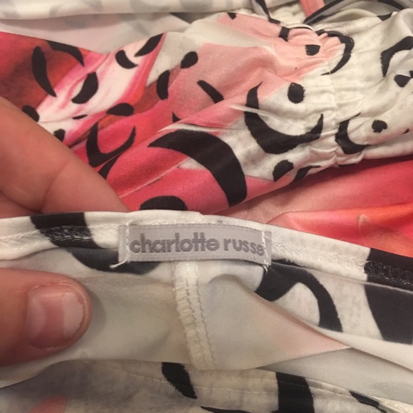 Flowy flower top - Picture 4 of 4