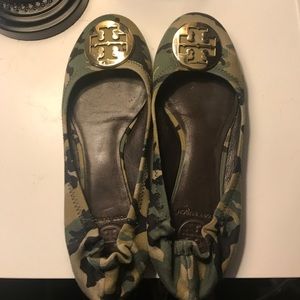 Camo Tory Burch Reva Flats