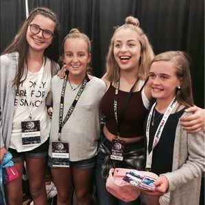 Meet your Posher, Mackenzie