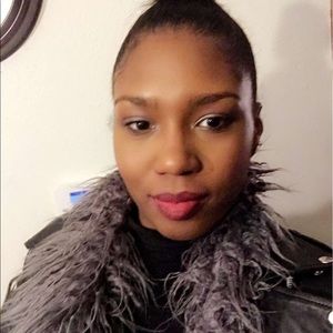 Meet your Posher, Shatavia