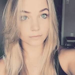 Meet your Posher, Mecheyla