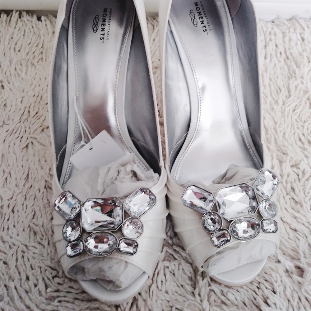 Unforgettable Moments "Loyalty" Wedding Shoes
