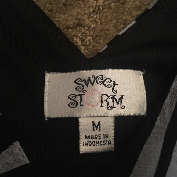 Zebra top dress - Picture 3 of 3