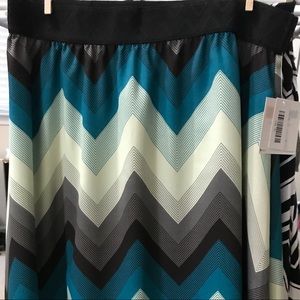 bnwt LulaRoe xlarge Lola skirt