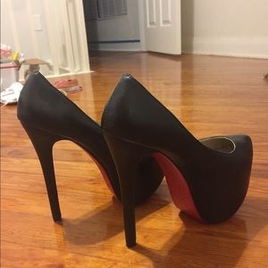 Red-Bottom Black Platform Heels