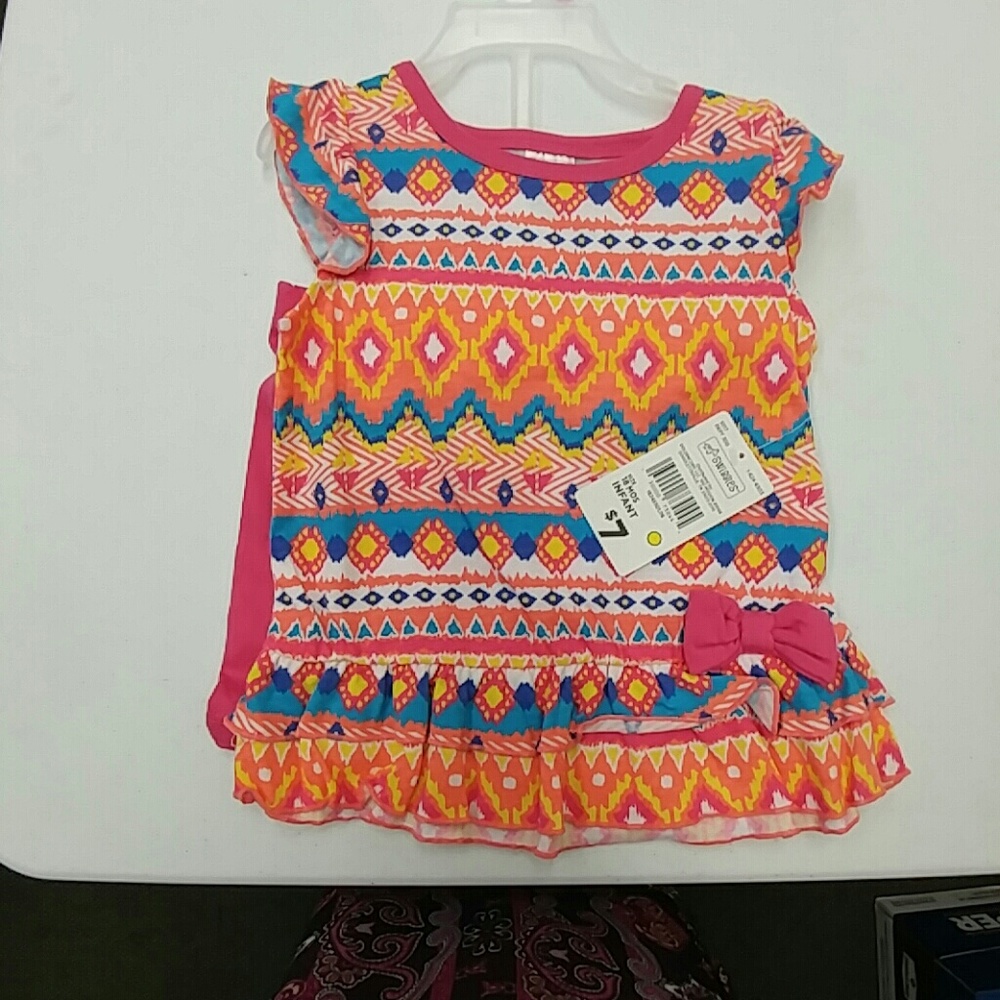Infant pink print short set