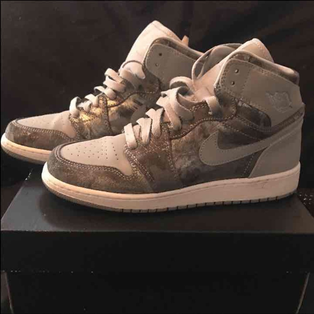 Air Jordan size 6youth