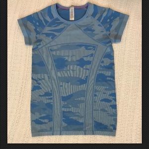 Ivivva Fly Tech Camo S/S Top