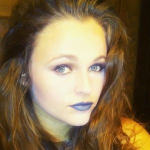 Meet your Posher, Erica