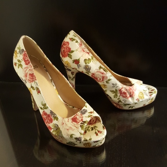 asos white pumps