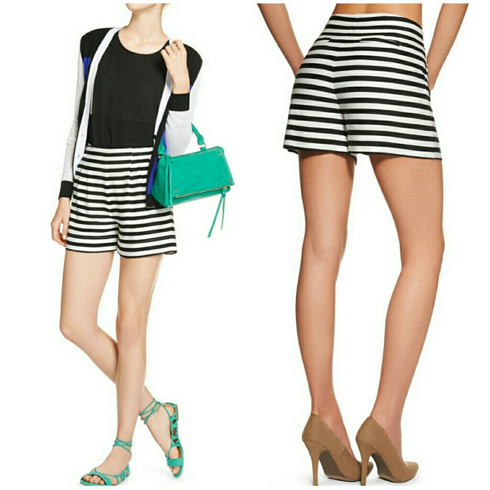 BOGO😍 High Waist stripe shorts! Sz 12  B & W  EUC