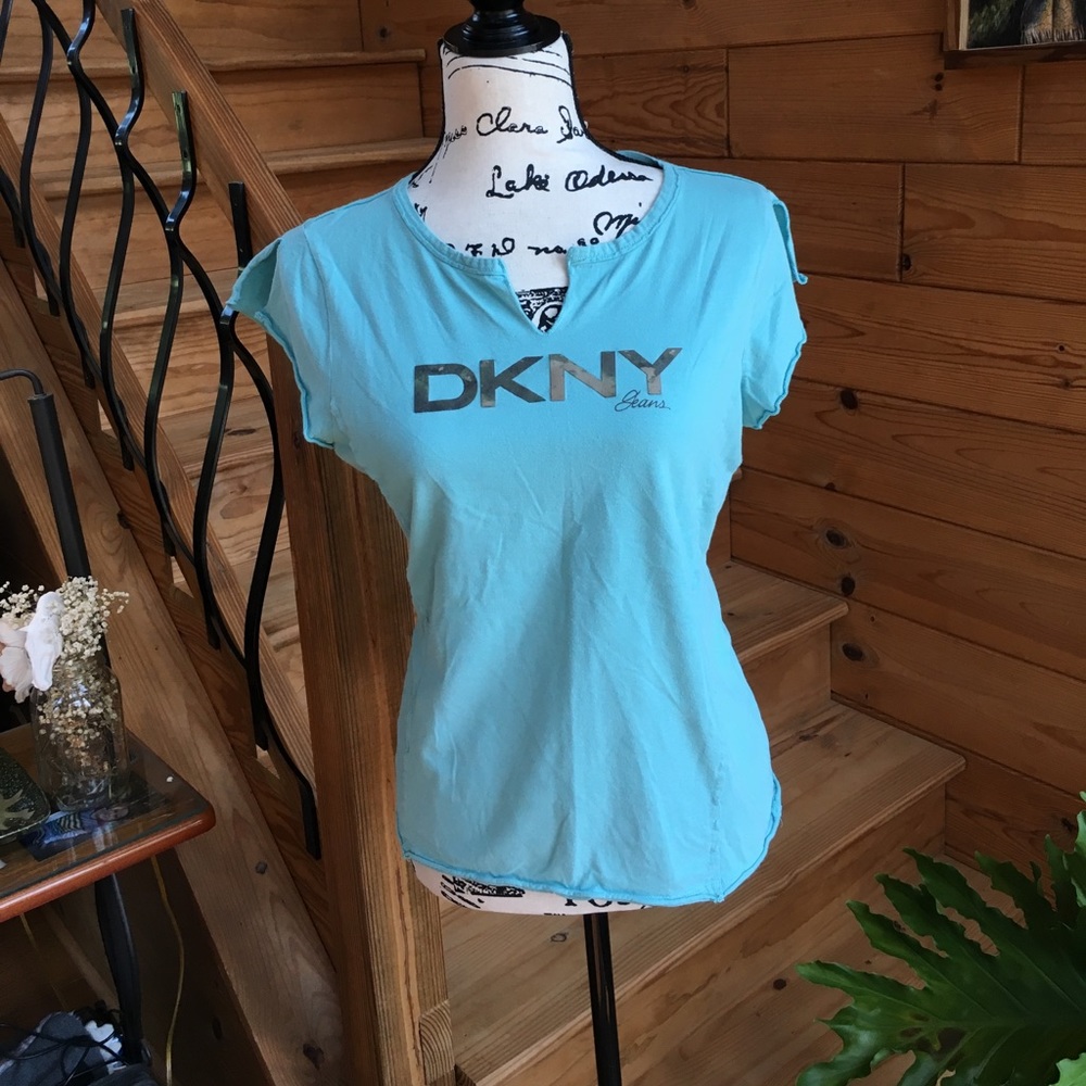 DKNY tshirt