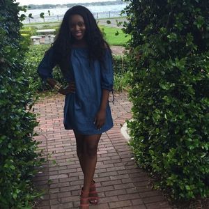 Meet your Posher, Antoneia