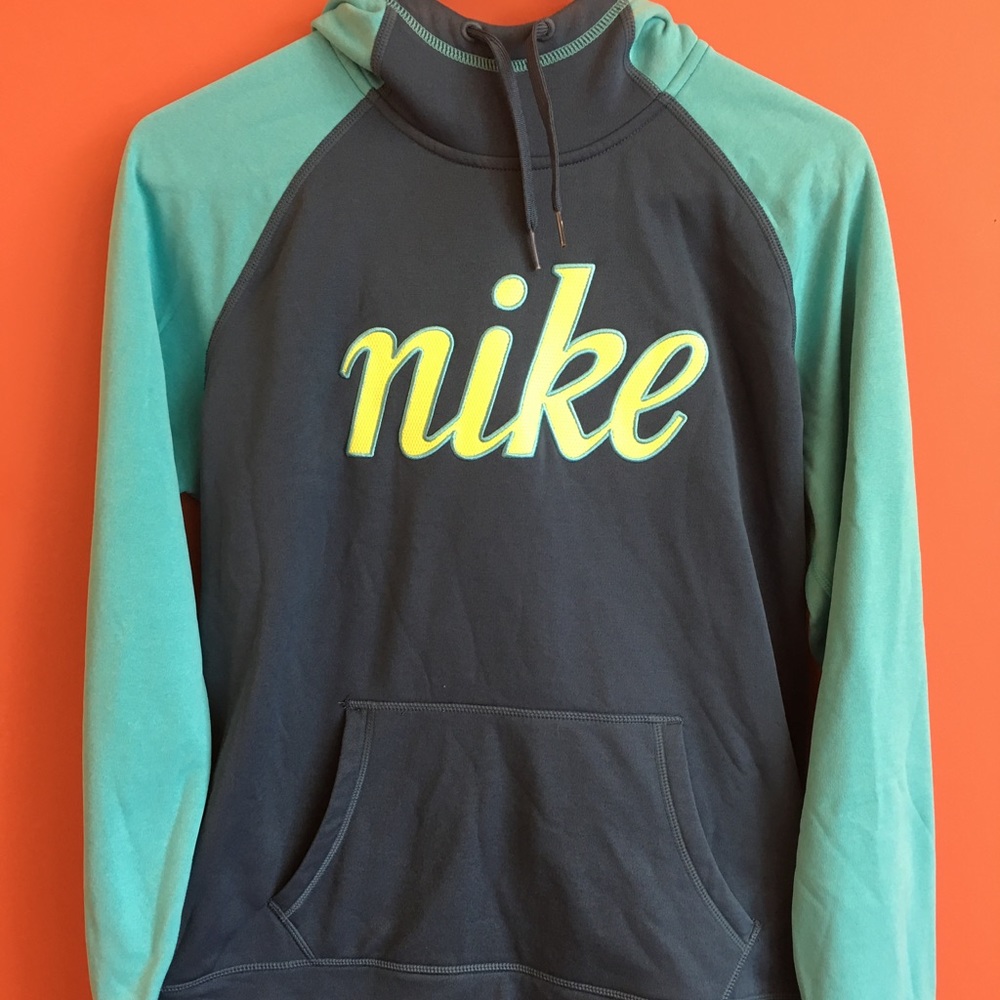 Nike L Sweatshirt Like New!