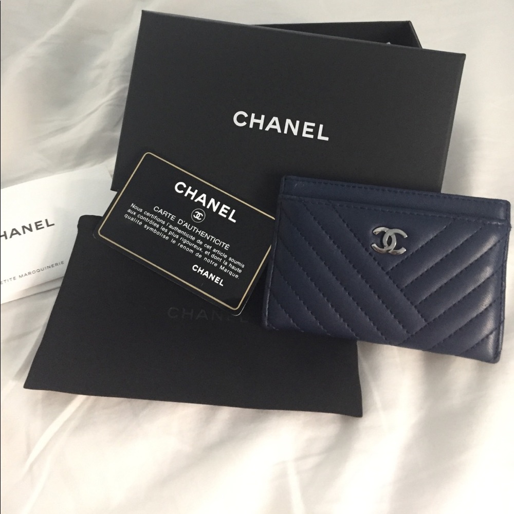 Chanel Classic Chevron Card Holder