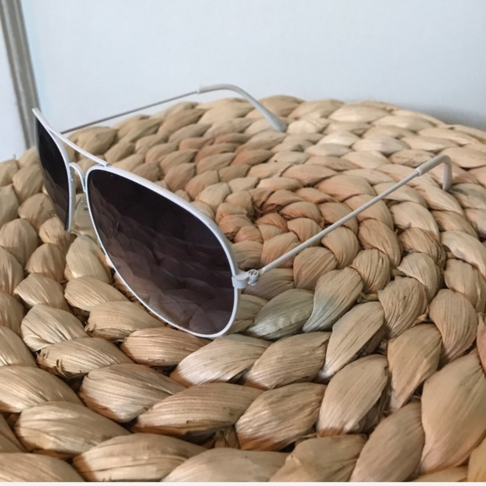 Sunglasses bundle for Kylie