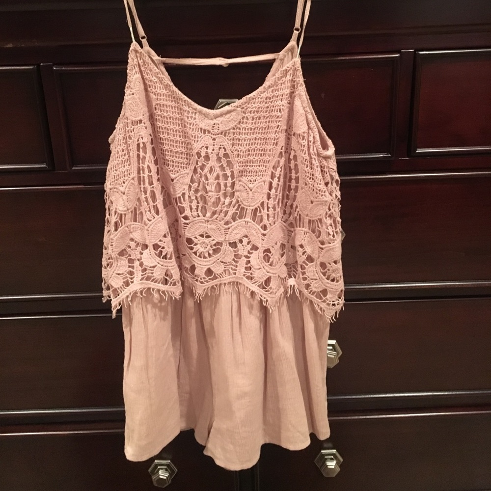 American eagle pale pink romper