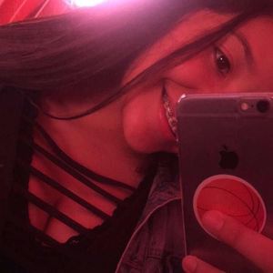 Meet your Posher, Nayeli