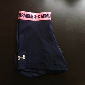 Under Armour Spandex Shorts (Small)