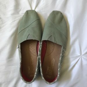 Women's Grey and White Toms
