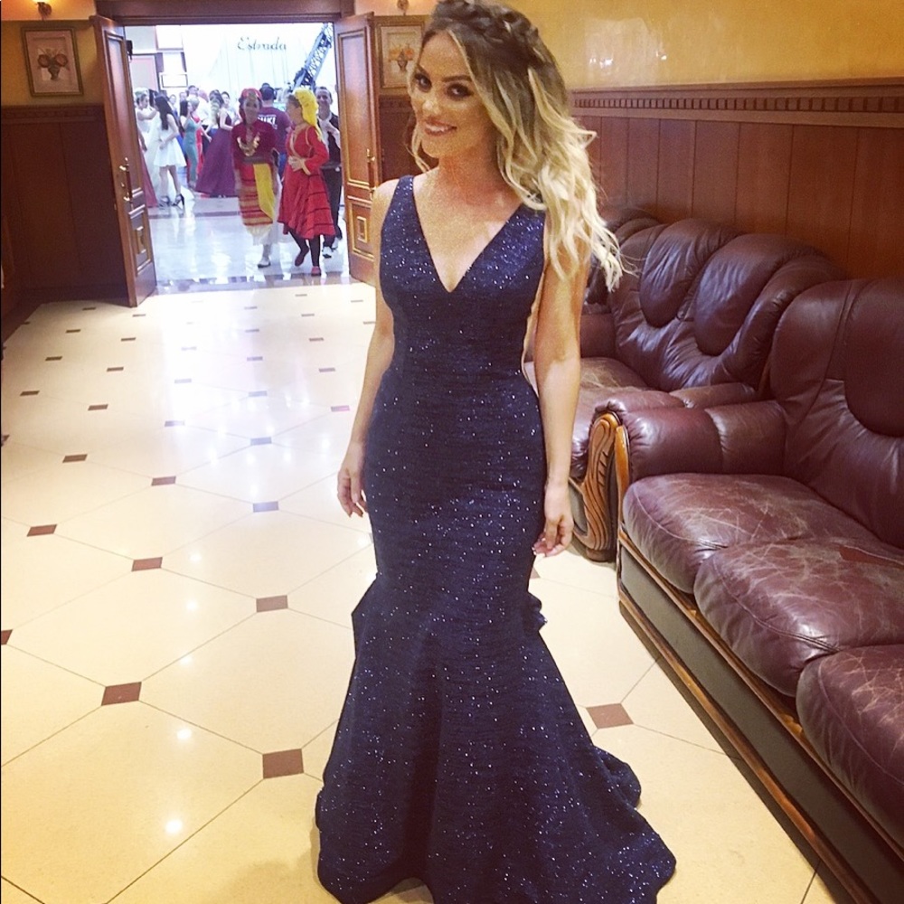 Evening gown - Picture 5 of 5