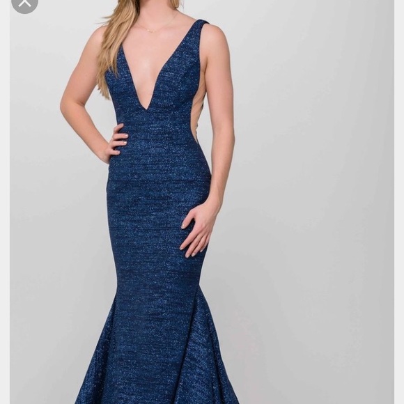 Evening gown - Picture 3 of 5