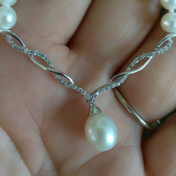 Beautiful pearl necklace with diamonds - Picture 3 of 4