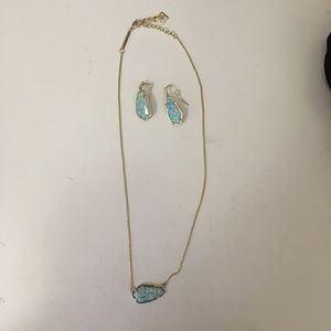 KENDRA SCOTT NECKLACE AND EARRINGS