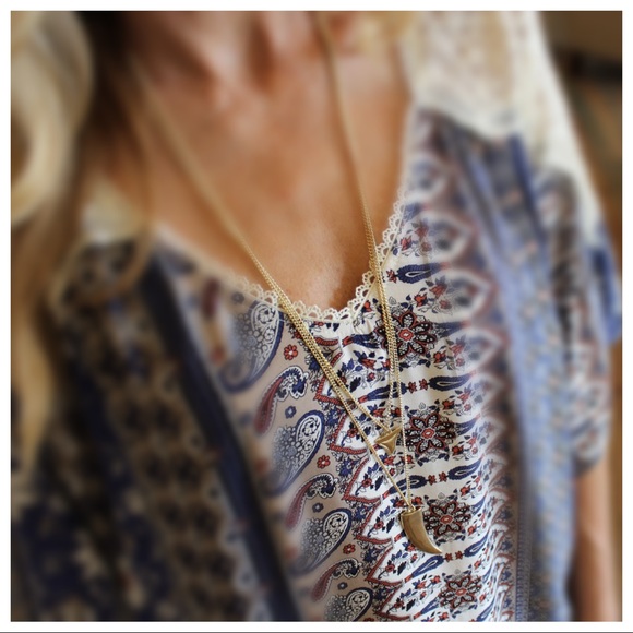 ✨LAST✨Gold horn double layered necklace - Picture 4 of 4