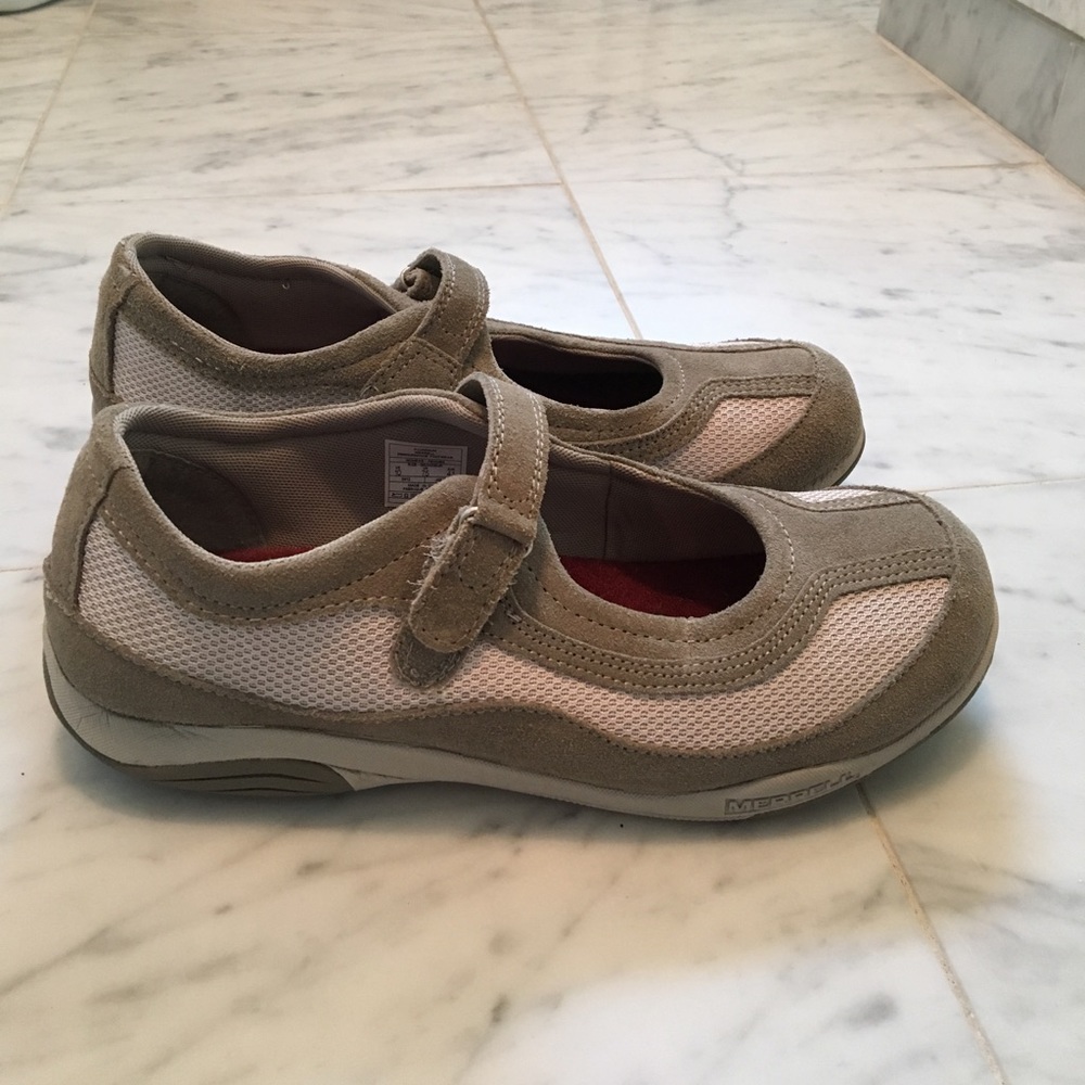 Super comfy Merrell walking shoes