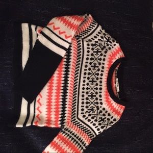 Cute fall time cropped patterned sweater