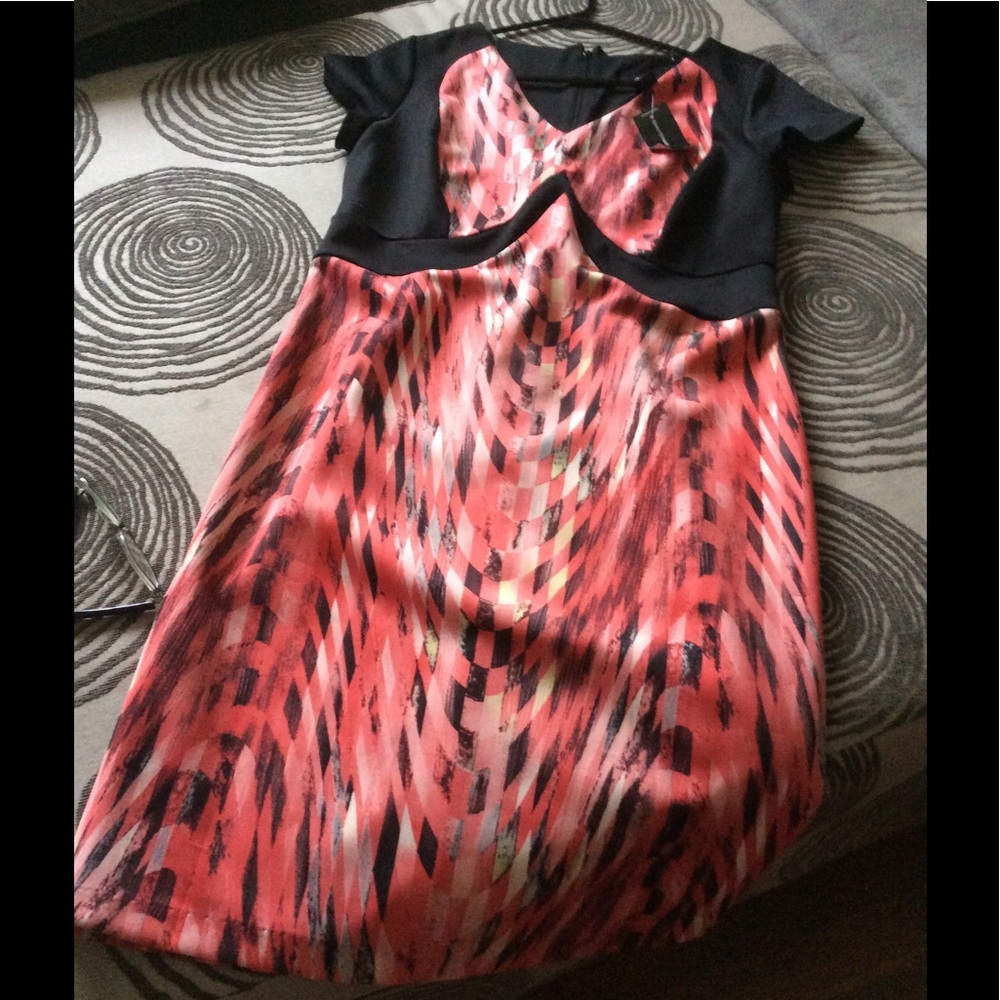 Plus size - Picture 1 of 3