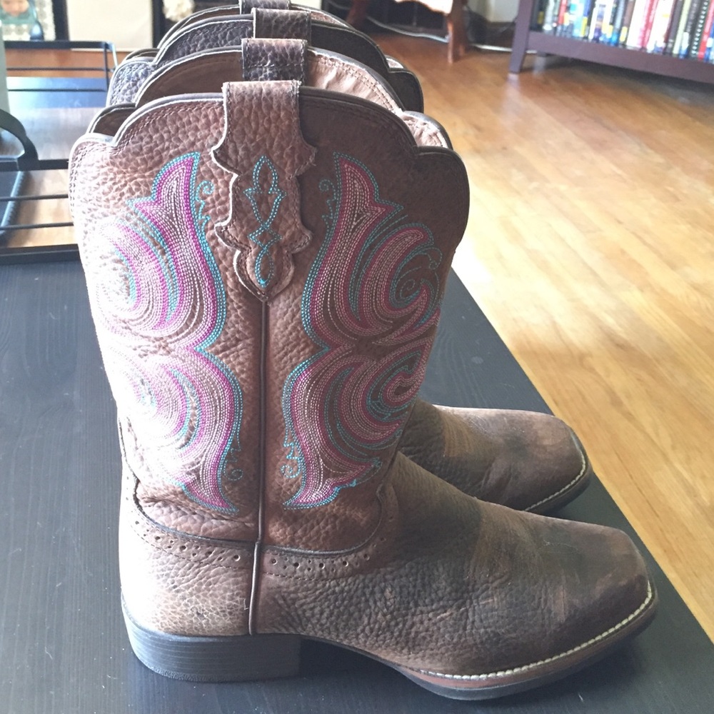 Women's size 8.5 B Justin cowboy boots