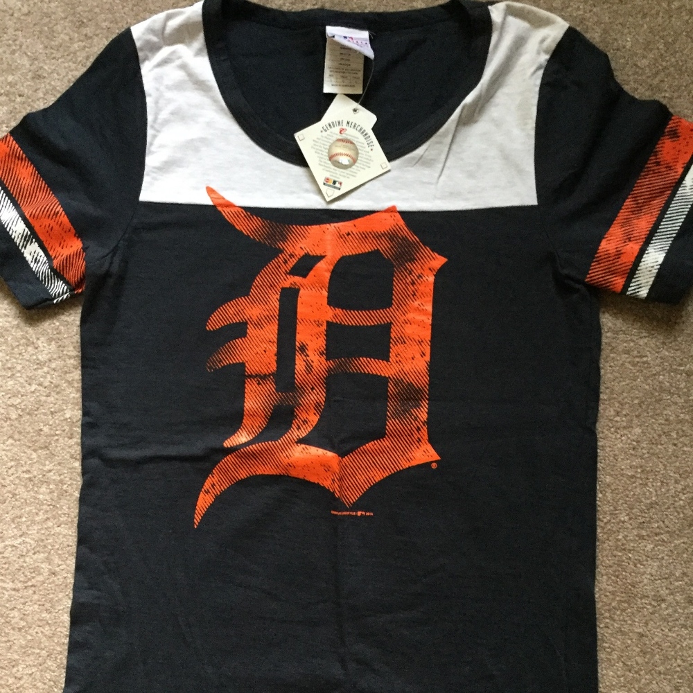Detroit Tigers Large Baseball Tee NWT