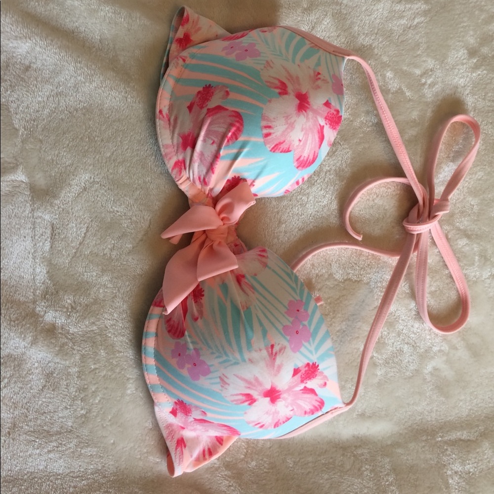 Hollister bikini top size medium