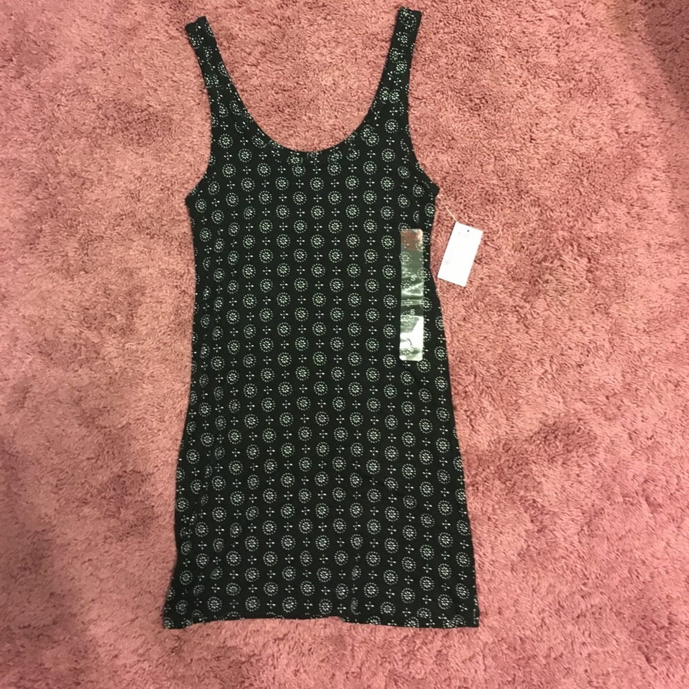 Double scoop tank