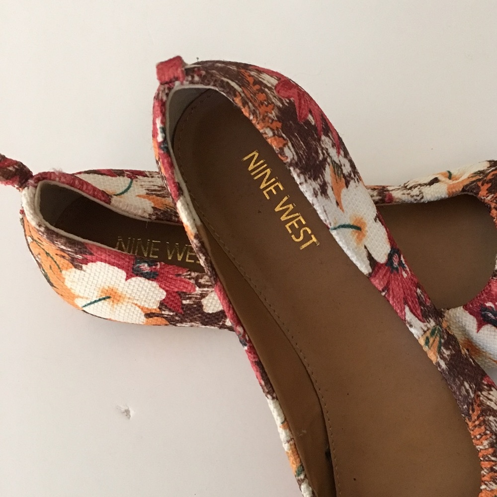 Nine West floral flats size 7