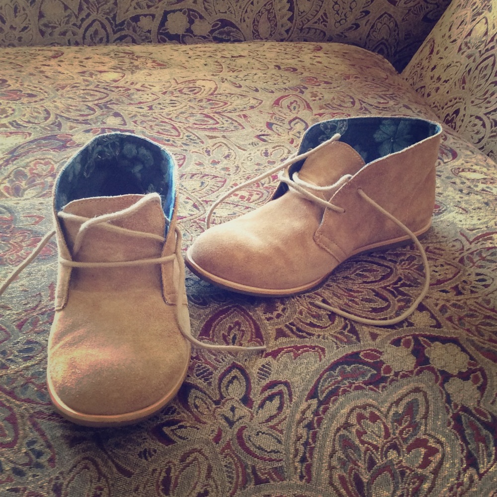 Lucky Brand Suede lace up shoes