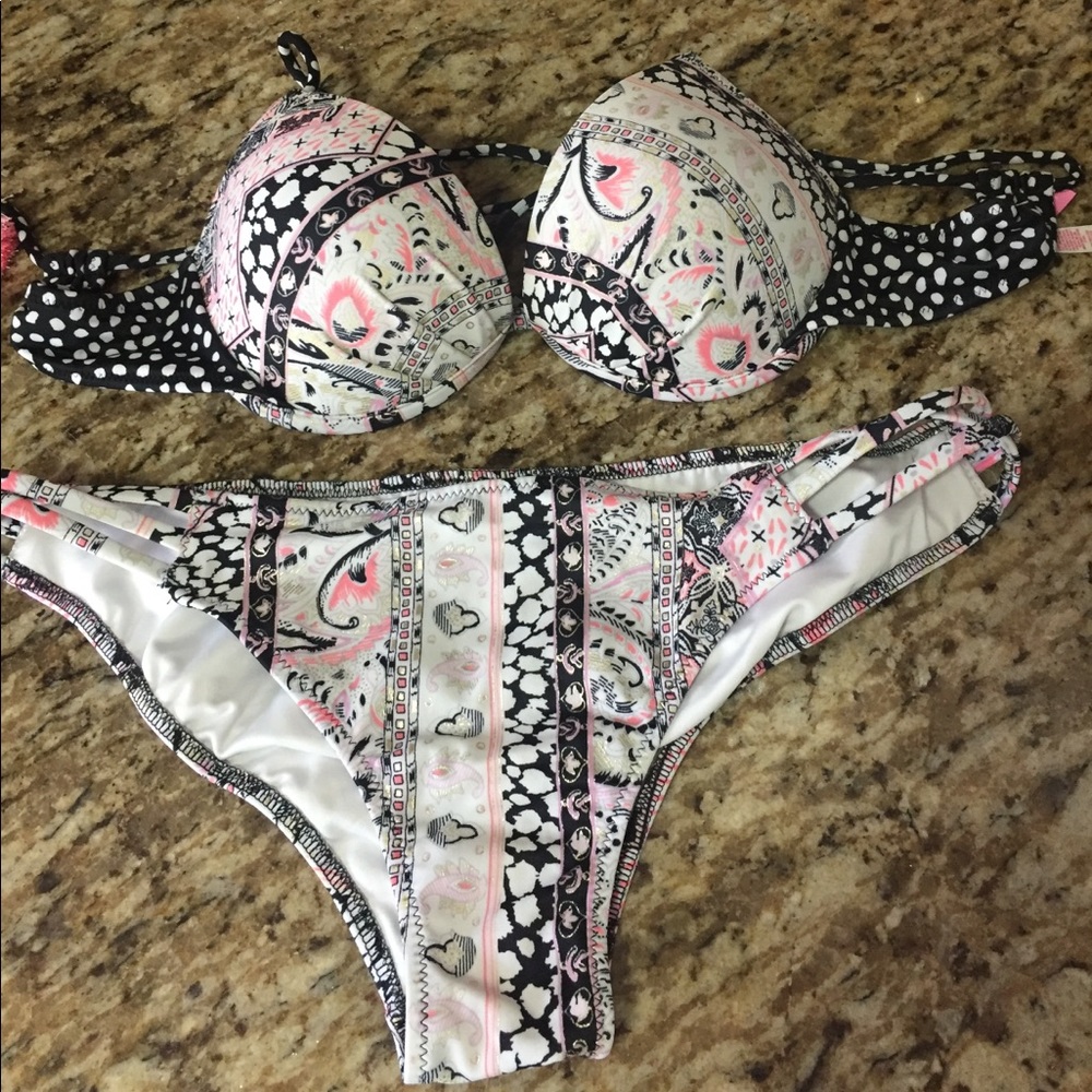 Victoria's Secret bikini