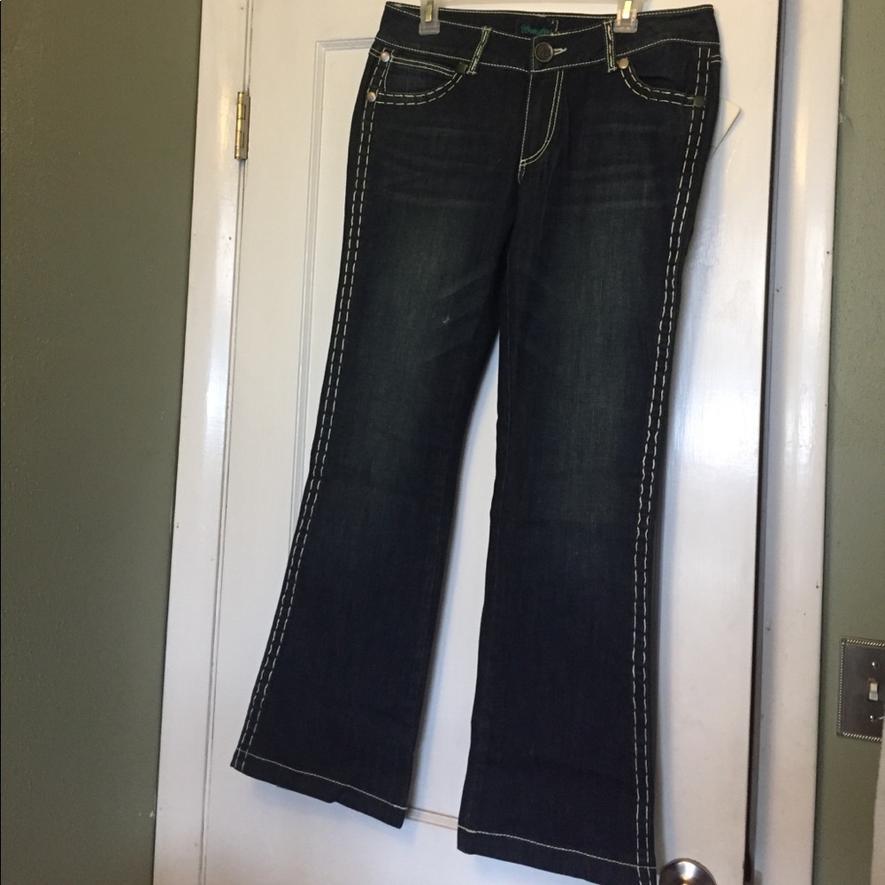Women's wrangler jeans