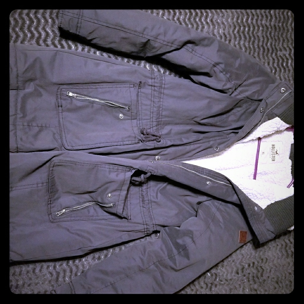 Hollister coat