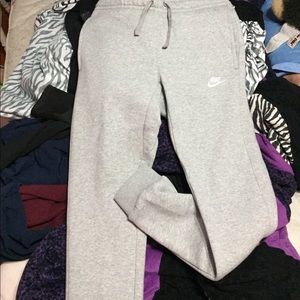 Nike cargo fleece pants